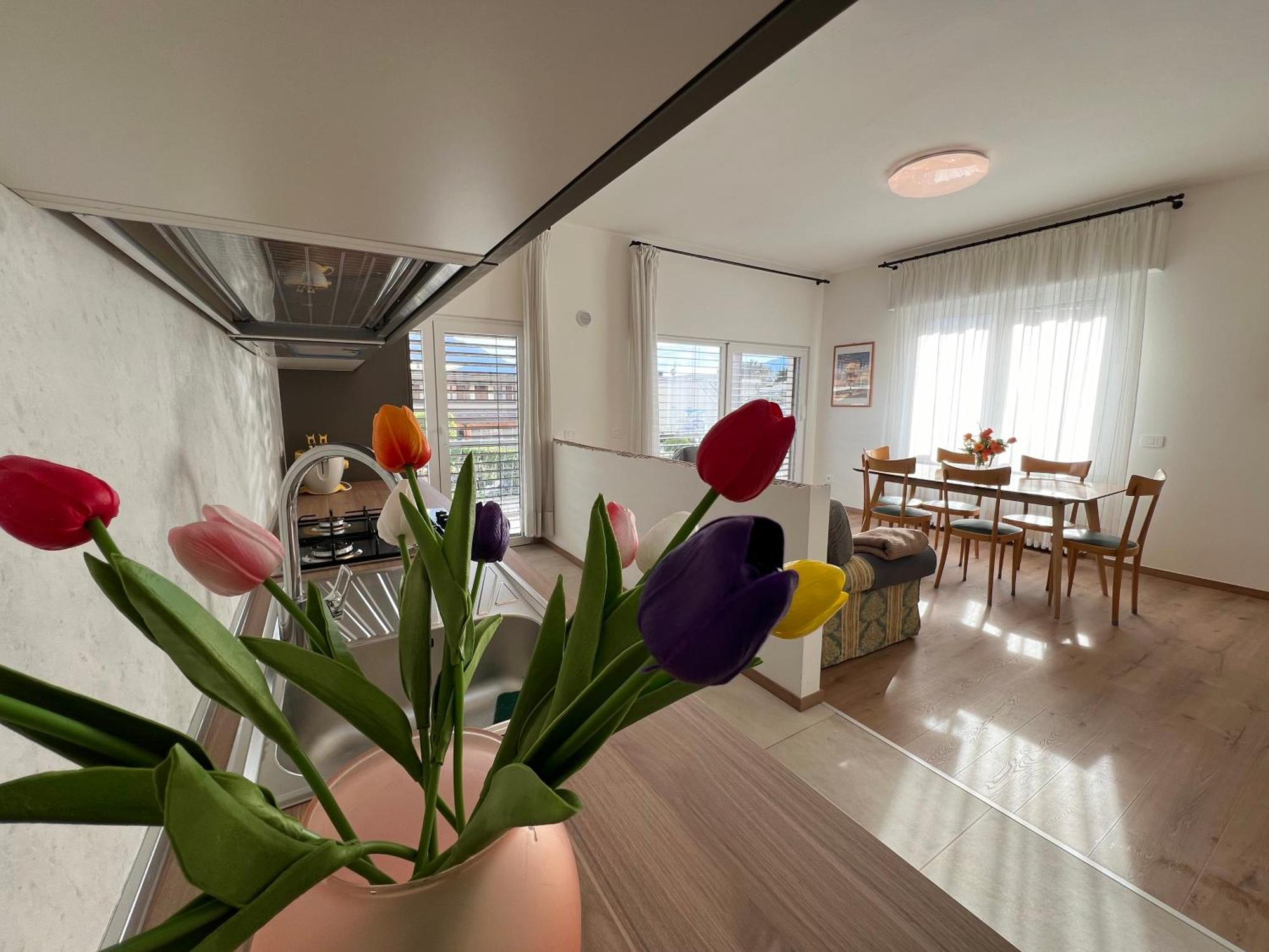 Casa Paola Central Stay By The Lake دومازو المظهر الخارجي الصورة