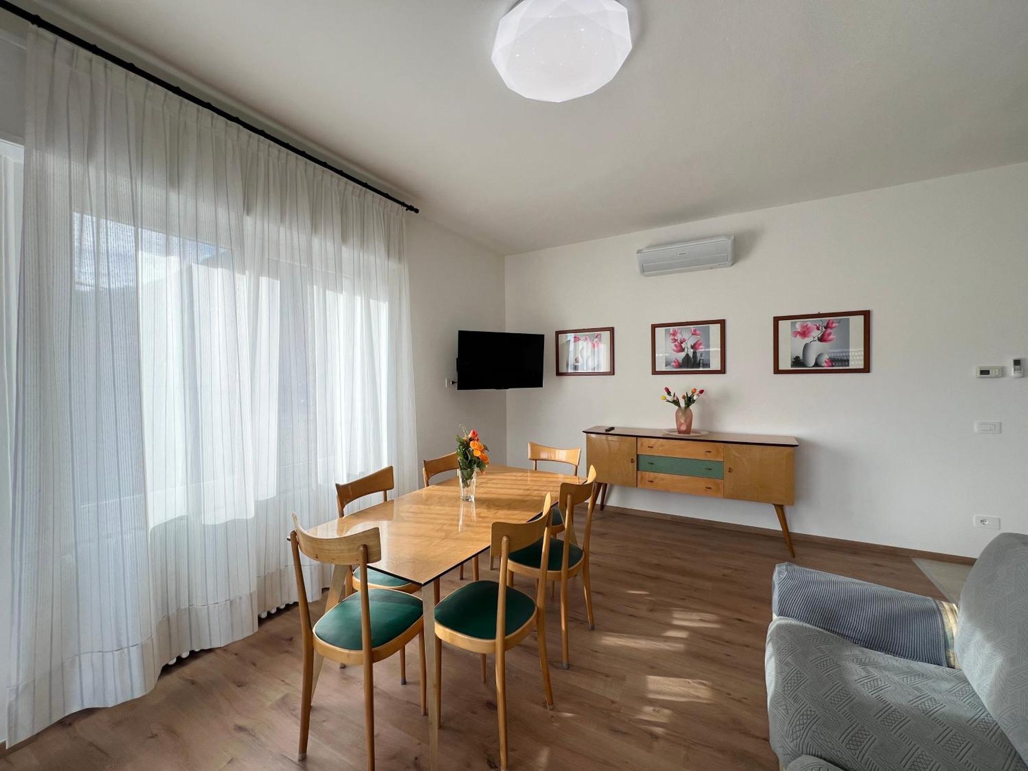 Casa Paola Central Stay By The Lake دومازو المظهر الخارجي الصورة