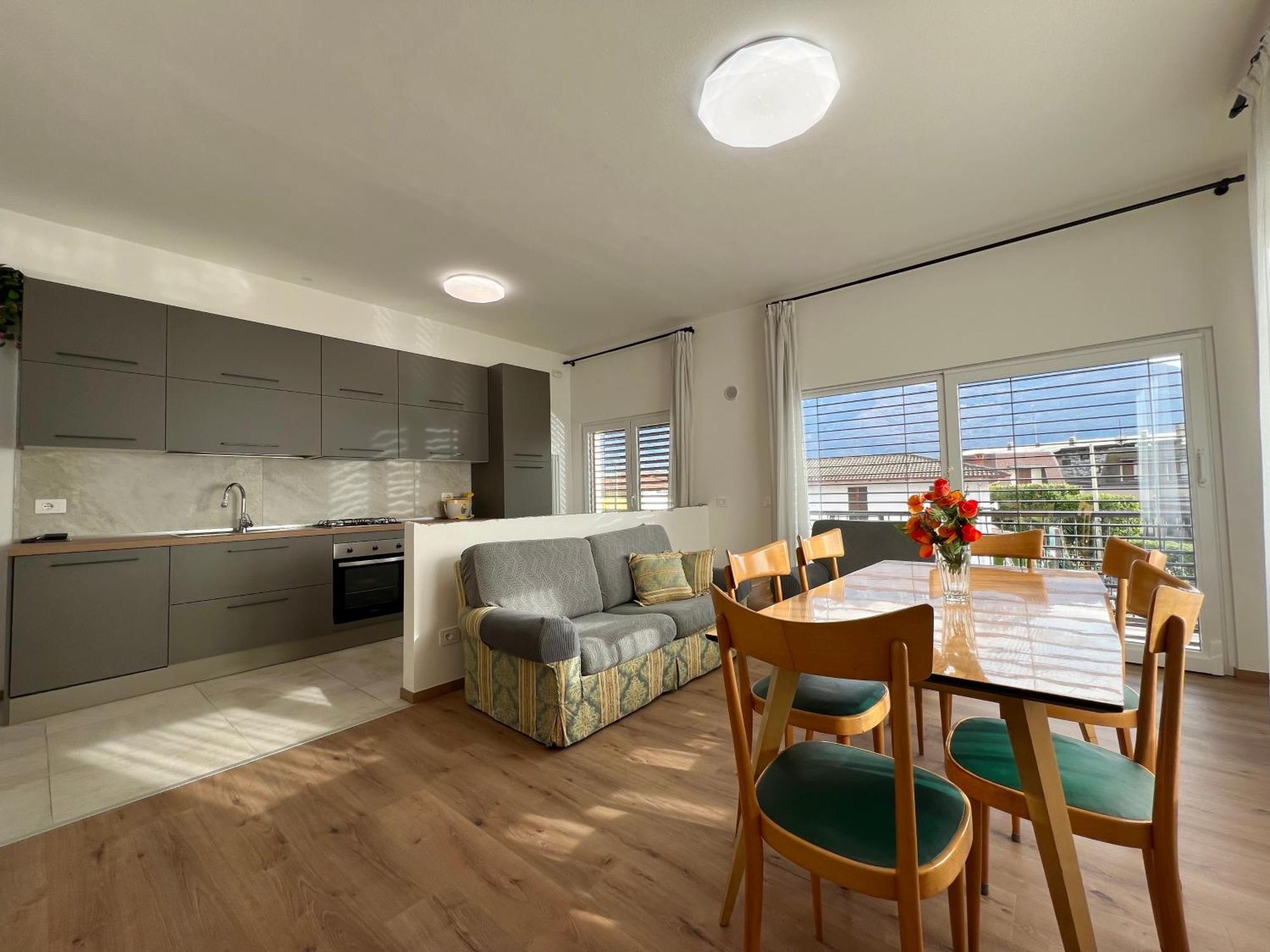 Casa Paola Central Stay By The Lake دومازو المظهر الخارجي الصورة