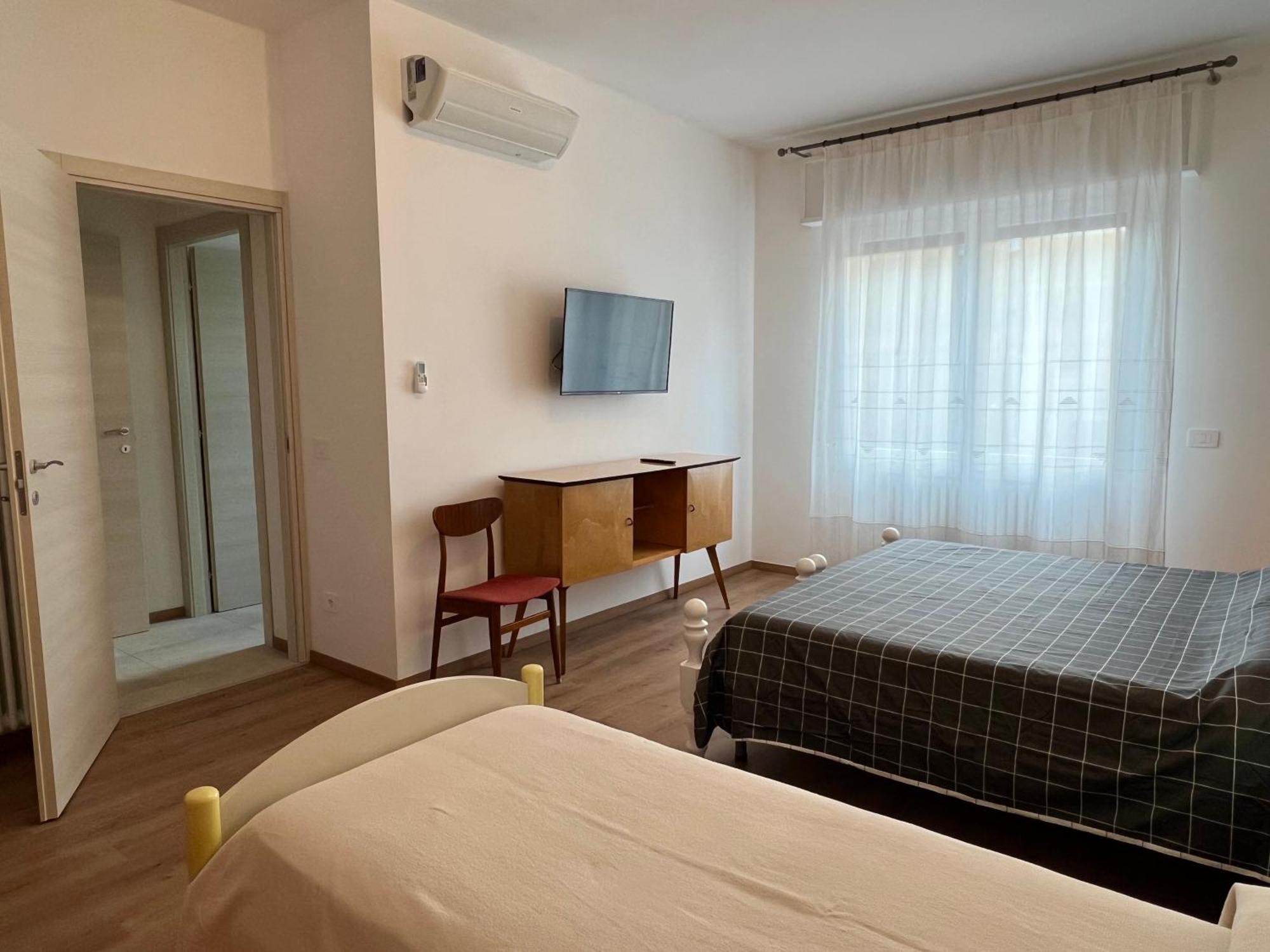 Casa Paola Central Stay By The Lake دومازو المظهر الخارجي الصورة