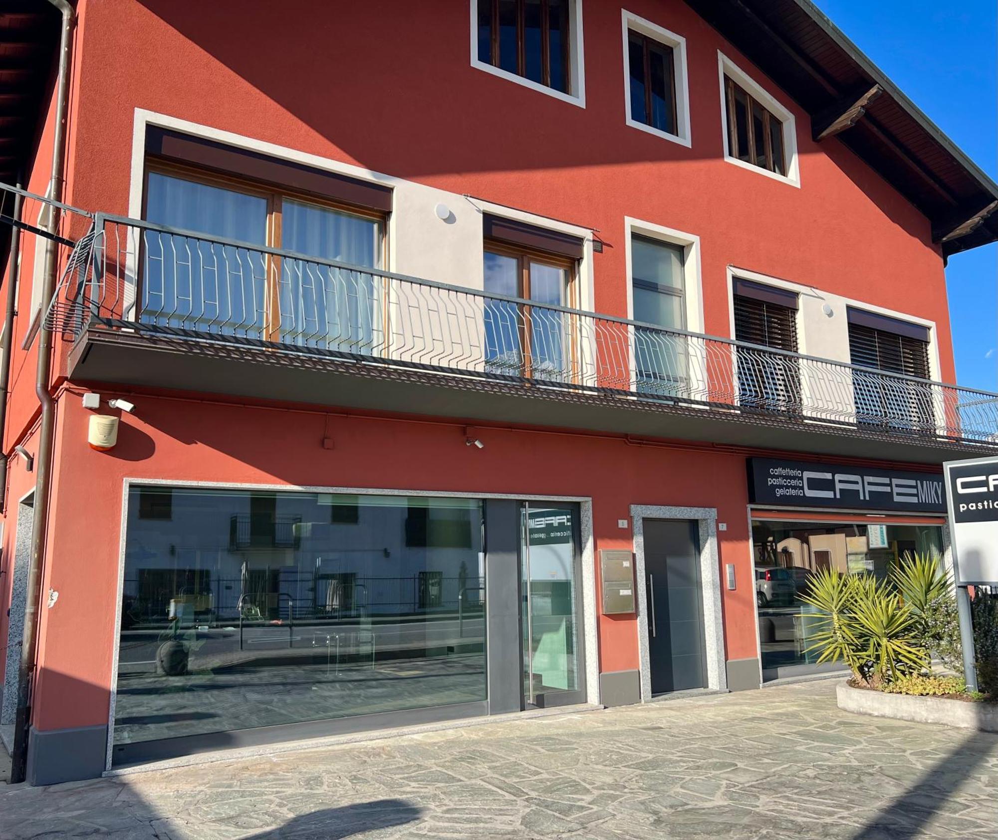 Casa Paola Central Stay By The Lake دومازو المظهر الخارجي الصورة