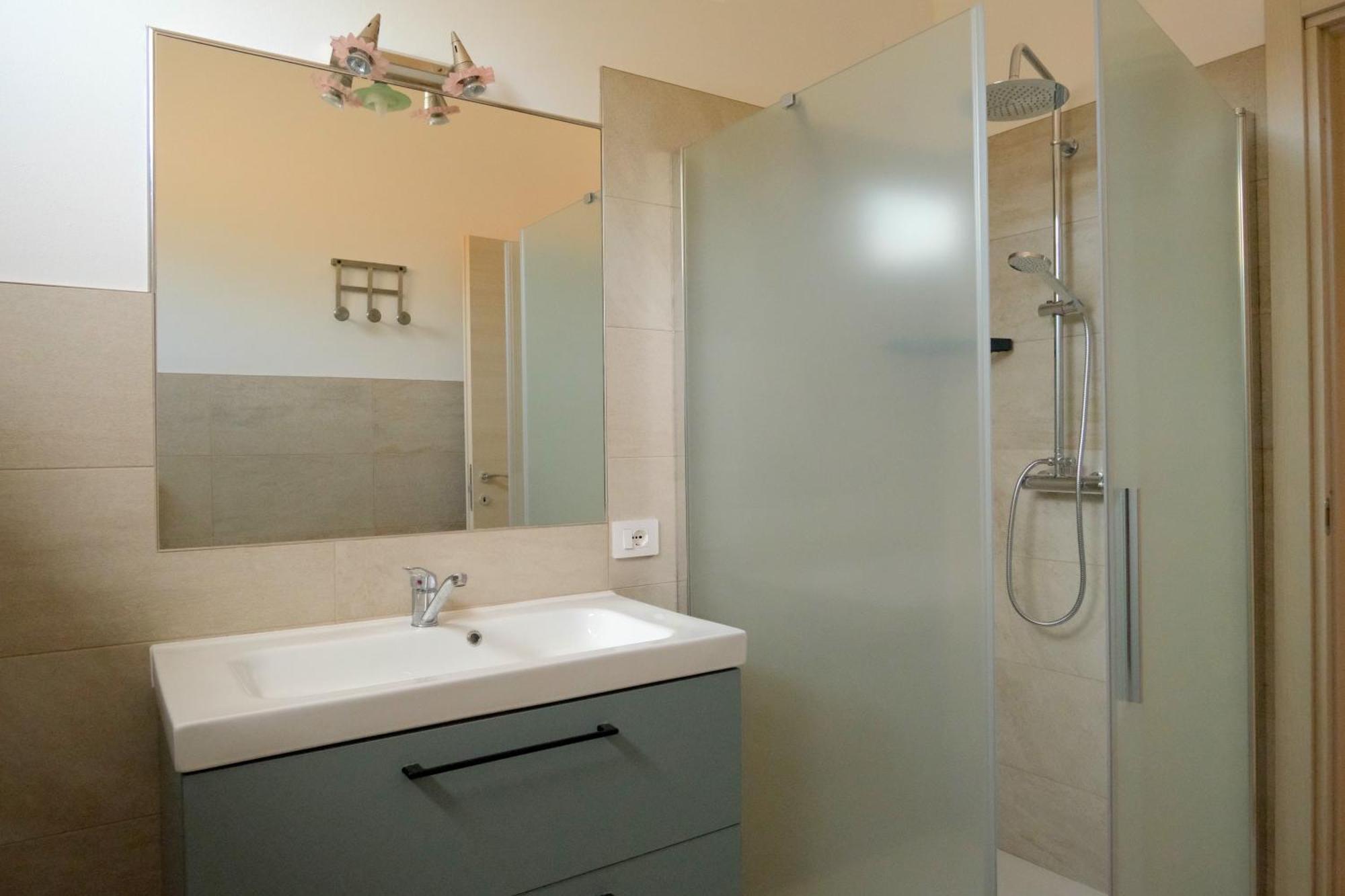 Casa Paola Central Stay By The Lake دومازو المظهر الخارجي الصورة